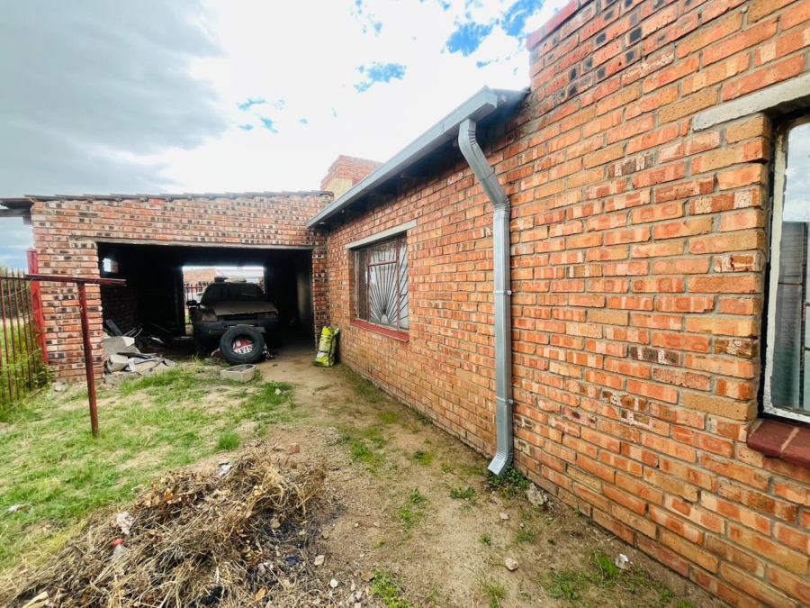 4 Bedroom Property for Sale in Grasslands Free State